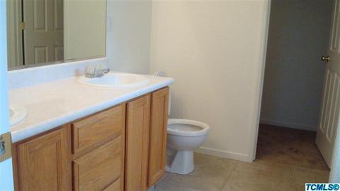 1737 E Monte Verde Ave, Visalia, CA 93292 photo 6