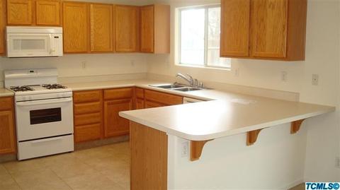 1737 E Monte Verde Ave, Visalia, CA 93292 photo 3