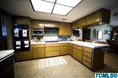501 N Maple St, Pixley, CA 93256 photo 9