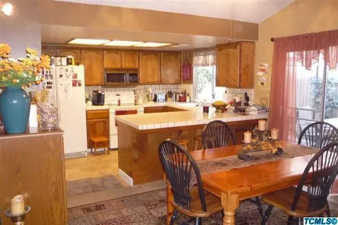2338 E Tulare Ave, Visalia, CA 93292 photo 3