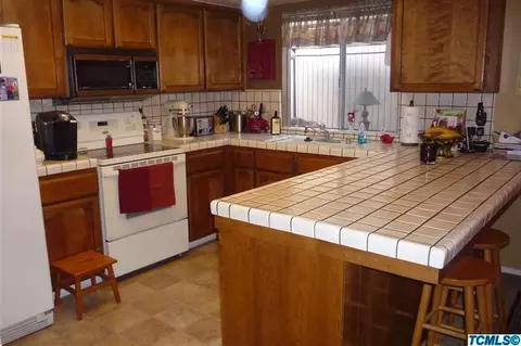 2338 E Tulare Ave, Visalia, CA 93292 photo 4