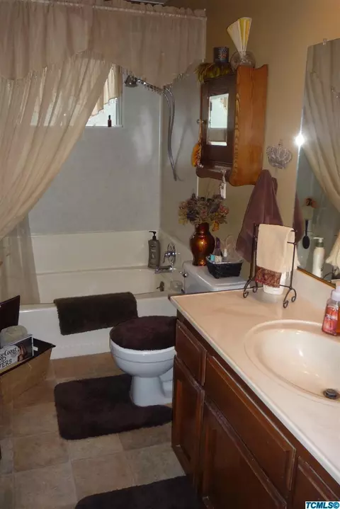 2338 E Tulare Ave, Visalia, CA 93292 photo 9