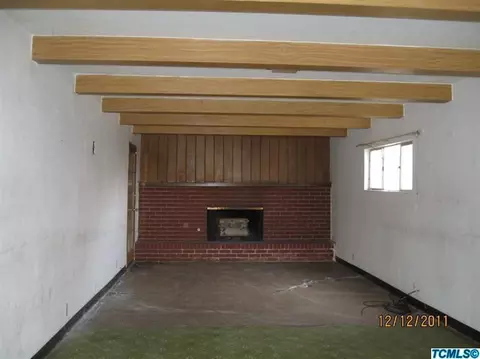 1094 N Lime St, Porterville, CA 93257 photo 9