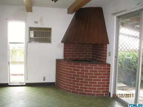 1094 N Lime St, Porterville, CA 93257 photo 8