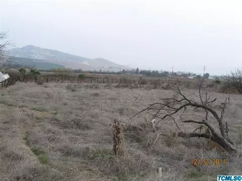1094 N Lime St, Porterville, CA 93257 photo 5