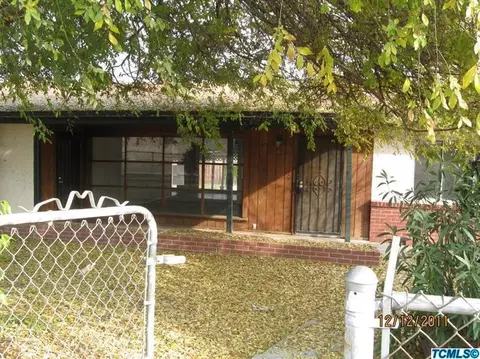1094 N Lime St, Porterville, CA 93257 photo 4