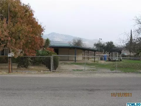 1094 N Lime St, Porterville, CA 93257 photo 3