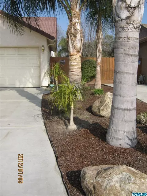 924 E Arlen Ave, Visalia, CA 93292 photo 5