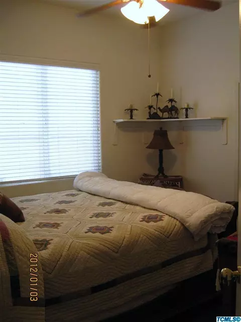 924 E Arlen Ave, Visalia, CA 93292 photo 20