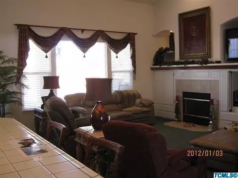924 E Arlen Ave, Visalia, CA 93292 photo 10
