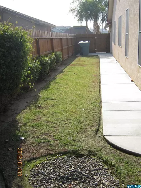 924 E Arlen Ave, Visalia, CA 93292 photo 35