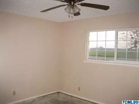 377 W Glendale Ave, Lemoore, CA 93245 photo 11