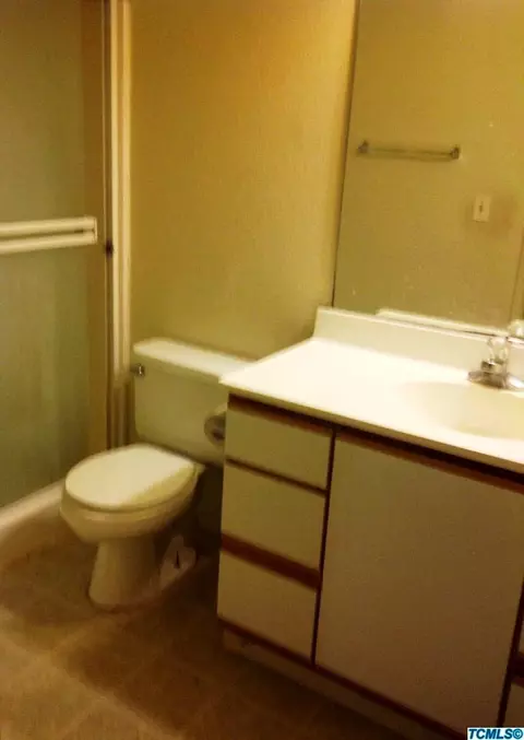 1937 E Roosevelt Ct, Visalia, CA 93292 photo 4