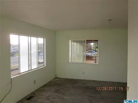 2336 E Alfred Ave, Exeter, CA 93221 photo 4