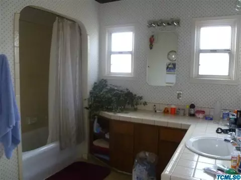 2329 E Goshen Ave, Visalia, CA 93292 photo 7