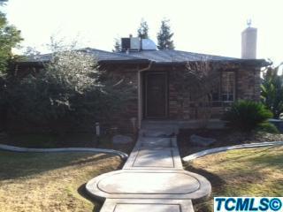 1423 E Sequoia Ave, Tulare, CA 93274 photo 2
