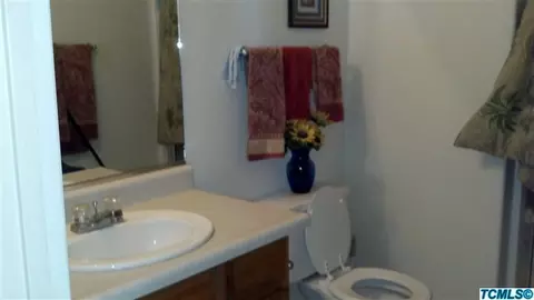 1723 E Copper Ct, Visalia, CA 93292 photo 7