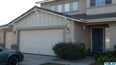 1723 E Copper Ct, Visalia, CA 93292 photo 2