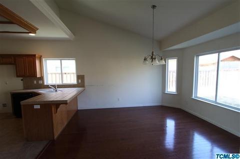 2484 E Duff Ave, Reedley, CA 93654 photo 4