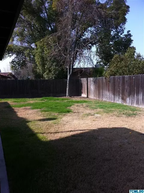 2740 E Vine Ave, Visalia, CA 93292 photo 5