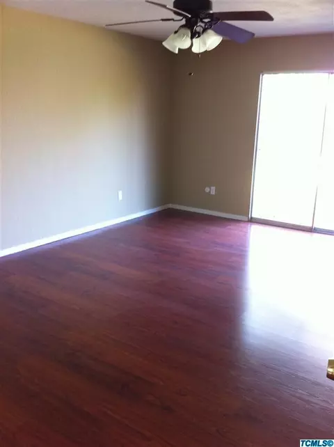 2740 E Vine Ave, Visalia, CA 93292 photo 3