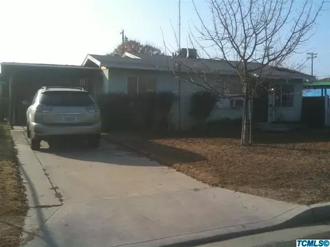 1768 E Terrace Dr, Dinuba, CA 93618 photo 2