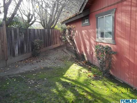 1015 E Oakridge Ave, Visalia, CA 93292 photo 8