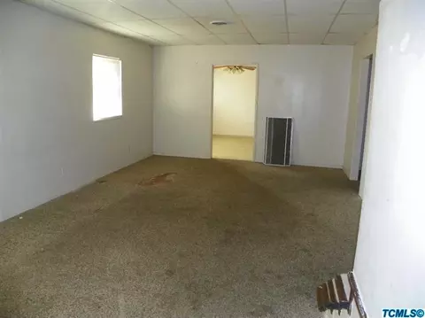 205 N E St, Tulare, CA 93274 photo 5