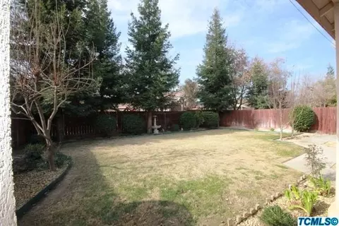 1627 N Sol Ct, Visalia, CA 93292 photo 10