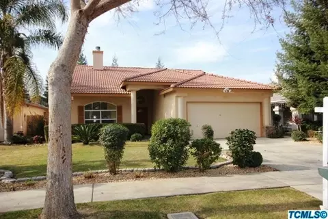 1627 N Sol Ct, Visalia, CA 93292 photo 2