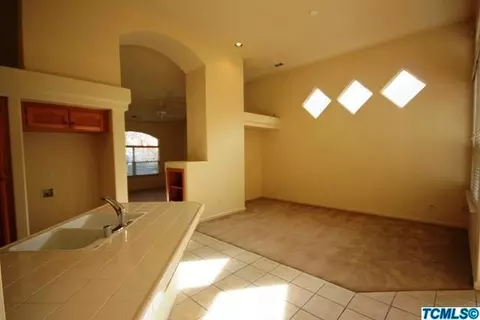1627 N Sol Ct, Visalia, CA 93292 photo 16