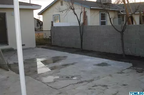 291 S Pine St, Pixley, CA 93256 photo 4