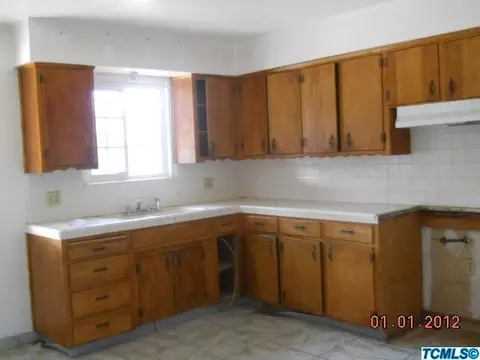 1053 Cara Rd, Dinuba, CA 93618 photo 4