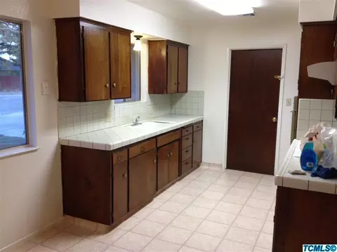 751 E Sycamore Ave, Reedley, CA 93654 photo 7