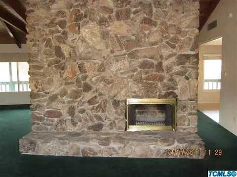16095 Cattle Dr, Springville, CA 93265 photo 4