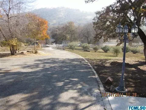 16095 Cattle Dr, Springville, CA 93265 photo 2