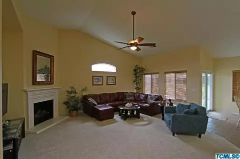 1779 Sequoia Ave, Sanger, CA 93657 photo 5