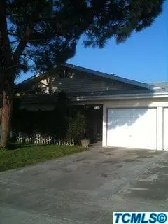 922 E Pleasant Ave, Tulare, CA 93274 photo 3