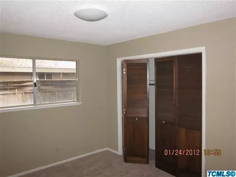 536 E Davis Dr, Dinuba, CA 93618 photo 8