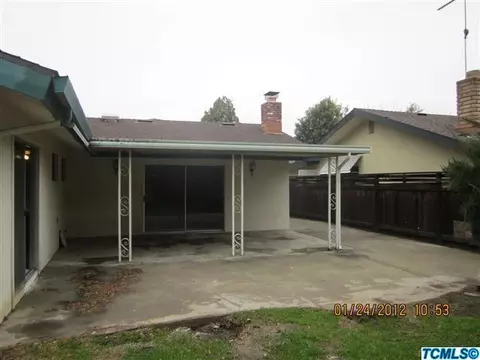 536 E Davis Dr, Dinuba, CA 93618 photo 12