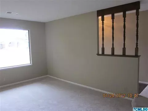 536 E Davis Dr, Dinuba, CA 93618 photo 5