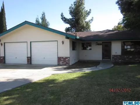 536 E Davis Dr, Dinuba, CA 93618 photo 1