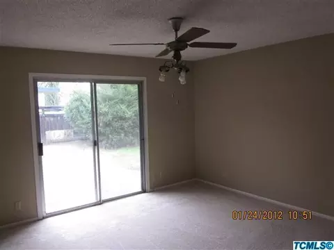 536 E Davis Dr, Dinuba, CA 93618 photo 10