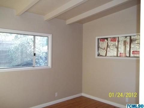 1007 W Iris Ave, Visalia, CA 93277 photo 10