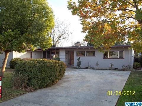 1007 W Iris Ave, Visalia, CA 93277 photo 1