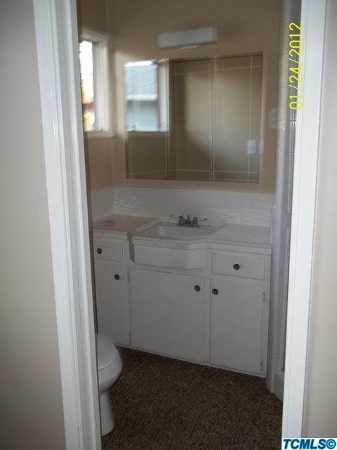 1007 W Iris Ave, Visalia, CA 93277 photo 12