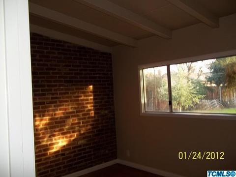 1007 W Iris Ave, Visalia, CA 93277 photo 9