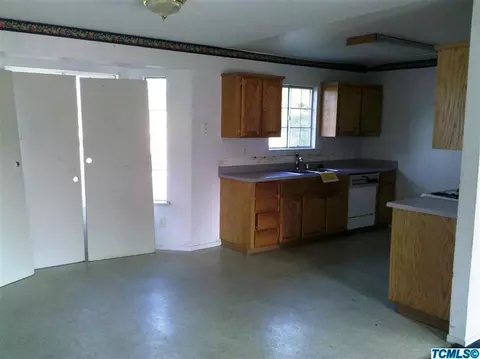 196 Exie Ln, Dinuba, CA 93618 photo 3