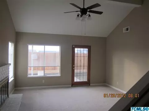 1025 E Ferguson Ave, Visalia, CA 93292 photo 5