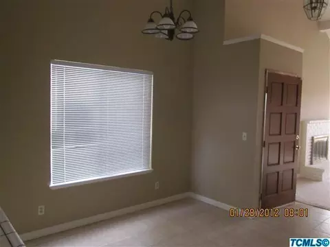 1025 E Ferguson Ave, Visalia, CA 93292 photo 6